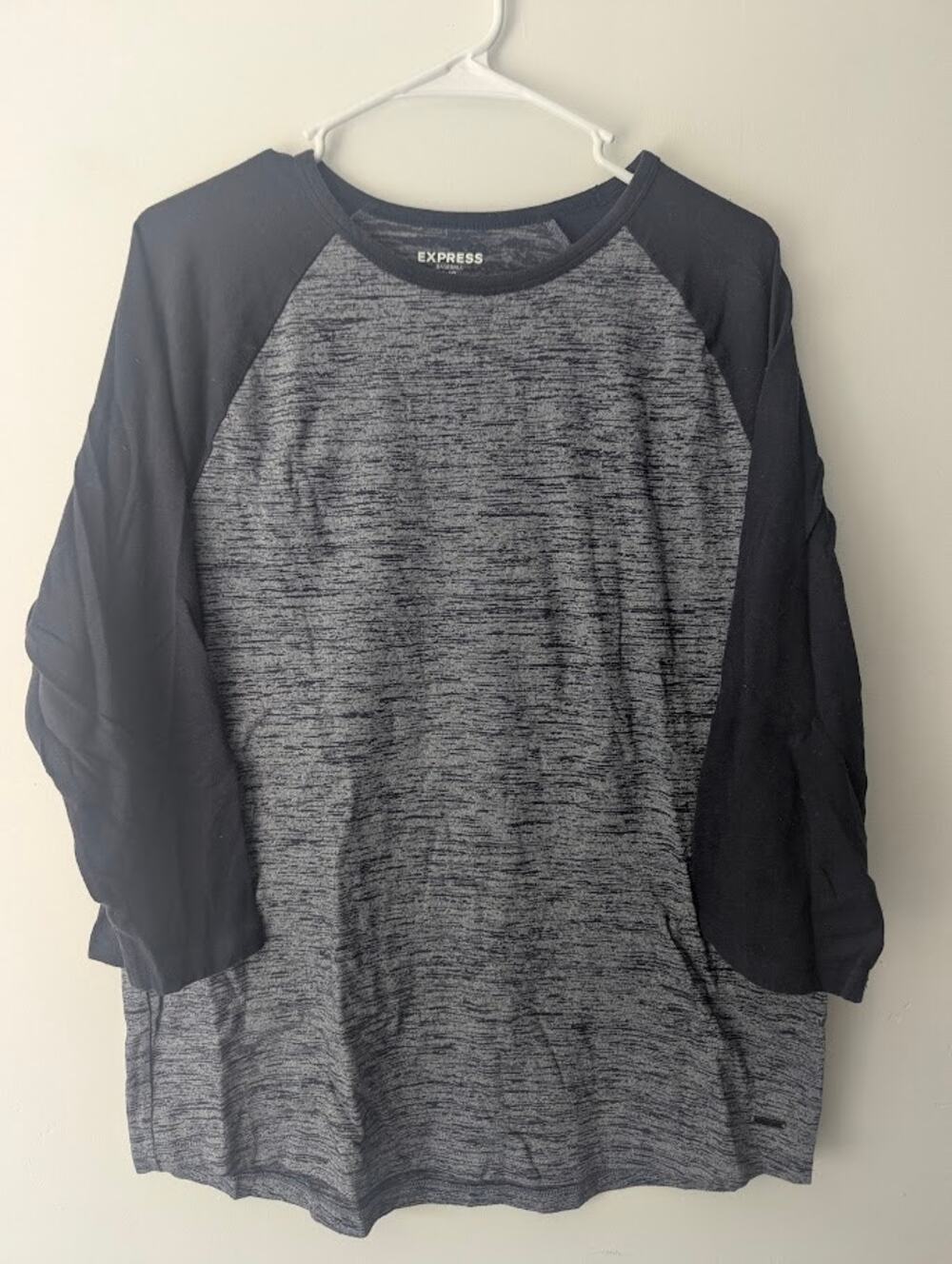 Express Baseball Raglan Shirt Men's Large Gray Black 3/4 Sleeve Casual Tee
